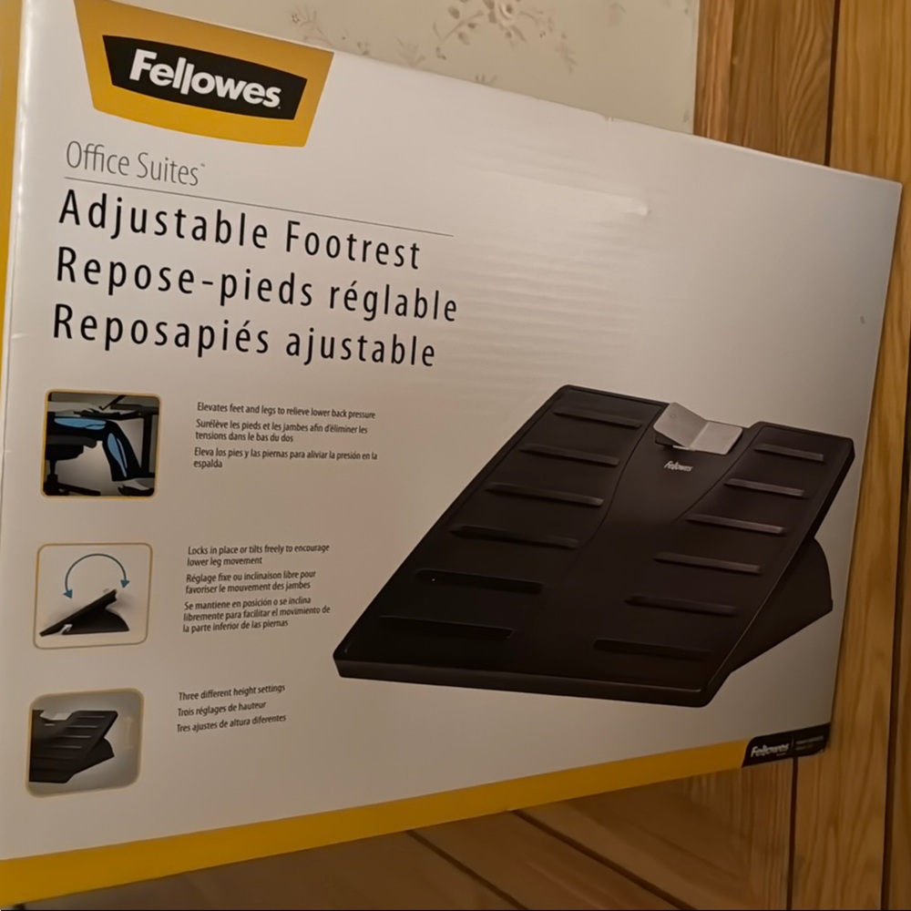 Fellowes Adjustable Footrest